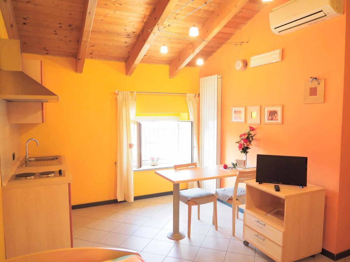 Mini-Appartamenti, Camere Lanterna Blu Mombello Monferrato Buitenkant foto
