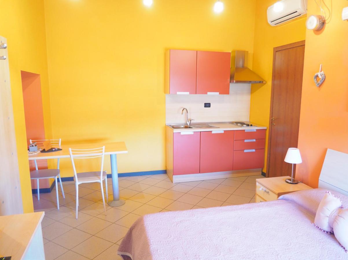 Mini-Appartamenti, Camere Lanterna Blu Mombello Monferrato Buitenkant foto